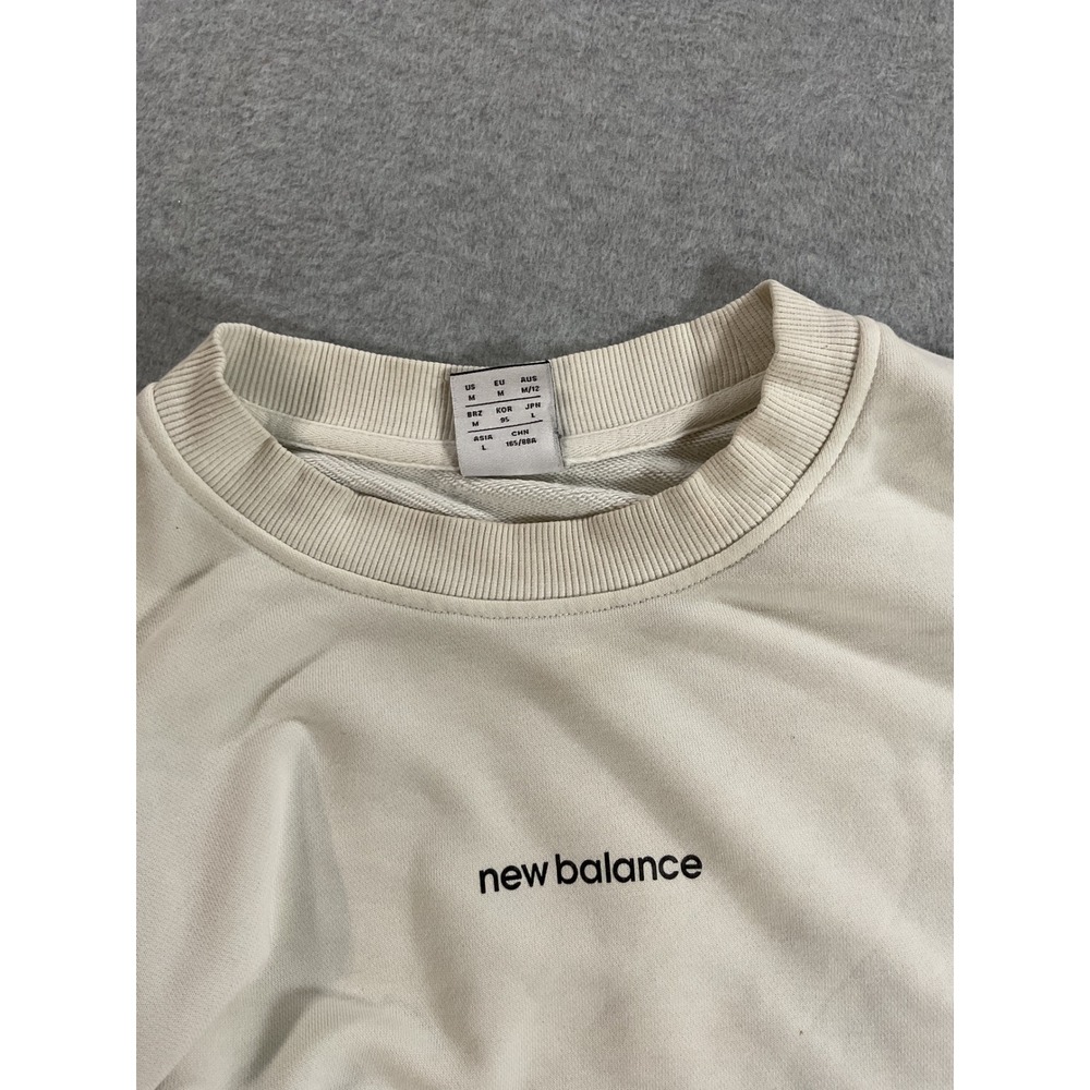 New Balance Women Cream Cropped Sweatshirt Logo Tape Sleeve Pullover Medium 2385 - Picture 4 of 8